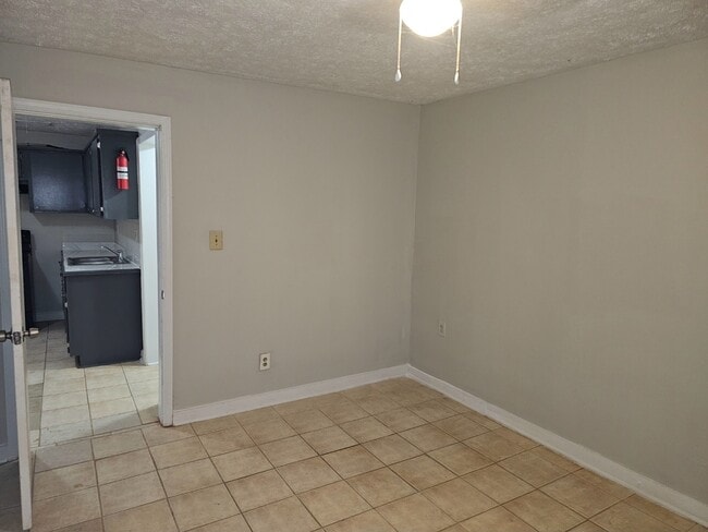 Building Photo - 422 Meriwether St