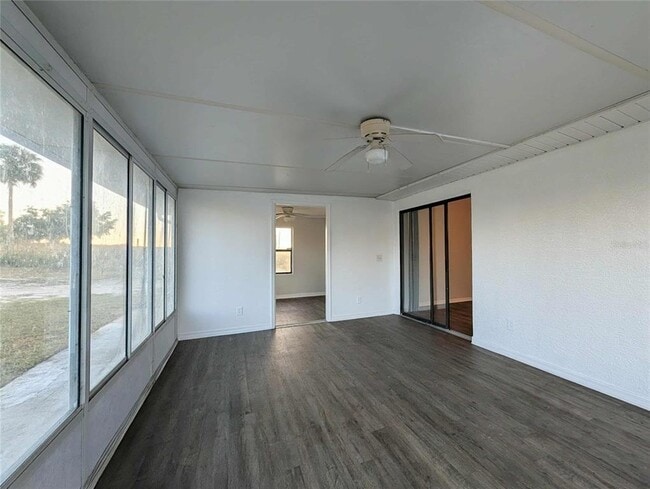 Building Photo - 1511 SW Shorewood Dr