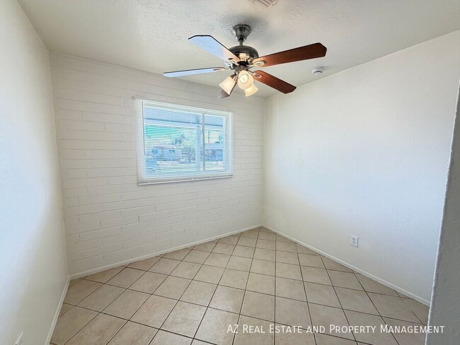 Building Photo - 4412 N 50th Ave