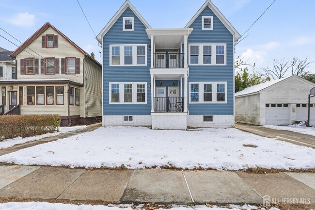 Building Photo - 212-214 Montgomery St