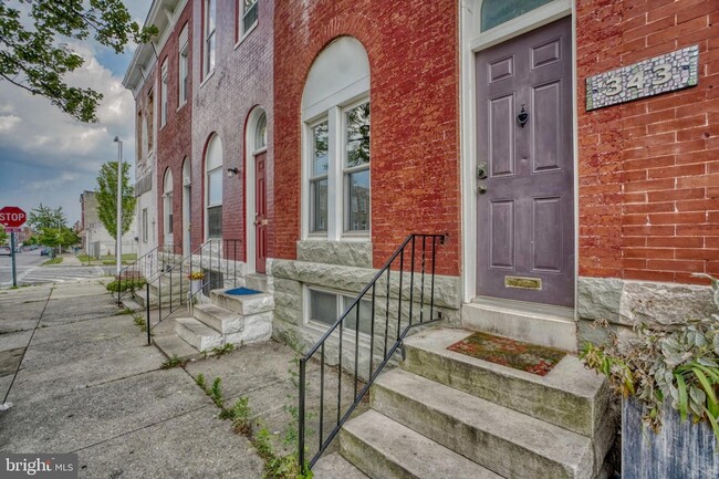 Building Photo - 343 E 21st St