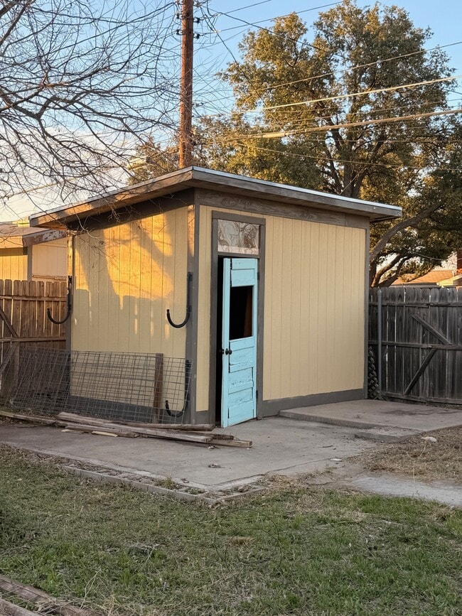 Building Photo - 2530 Baylor Ave