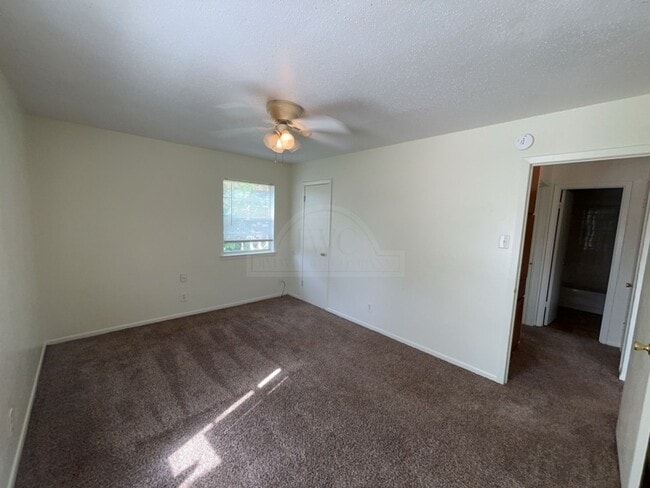 Building Photo - 1515 Janis Dr