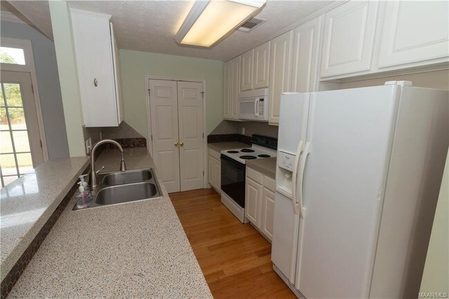 Building Photo - 157 Belser Blvd