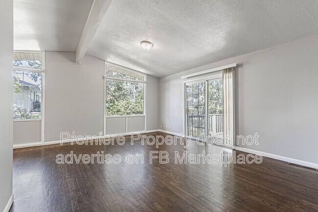 Building Photo - 6306 Fairlane Dr