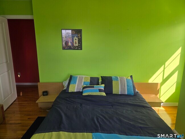 Building Photo - 57 Beachside Ave