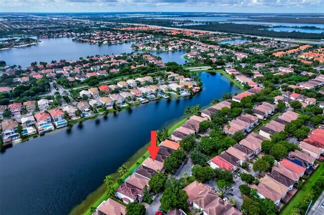 Building Photo - 11160 NW 73rd St