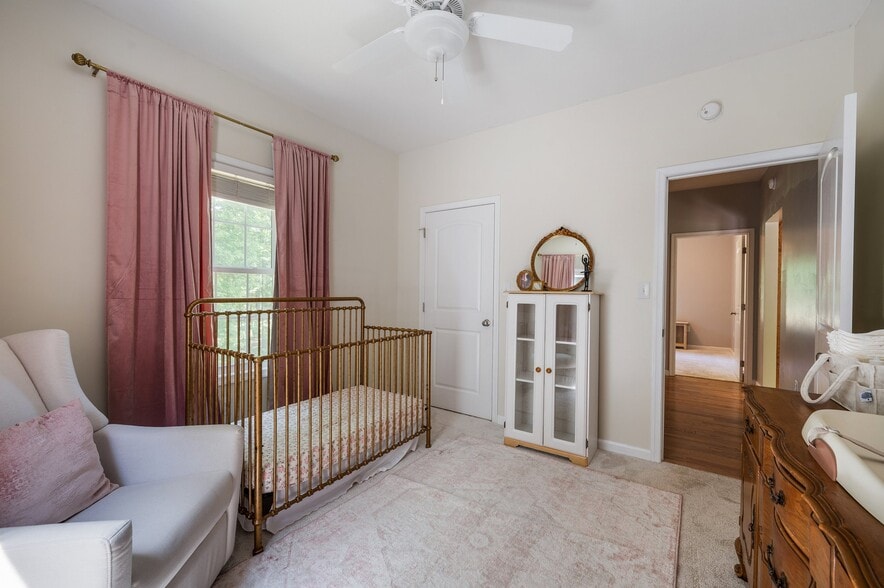 Building Photo - 883 Little Bear Ln