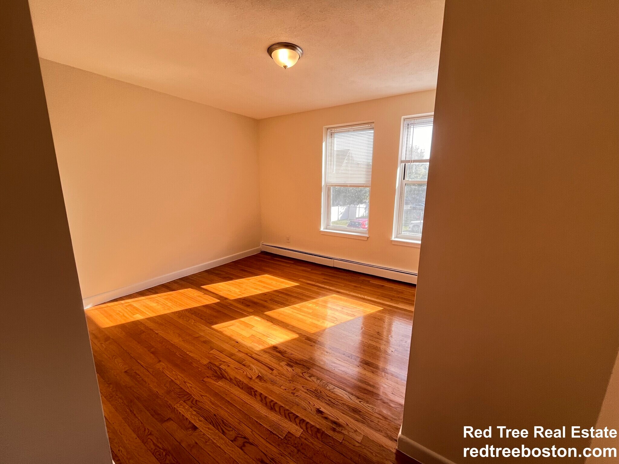 Building Photo - 172 N Beacon St