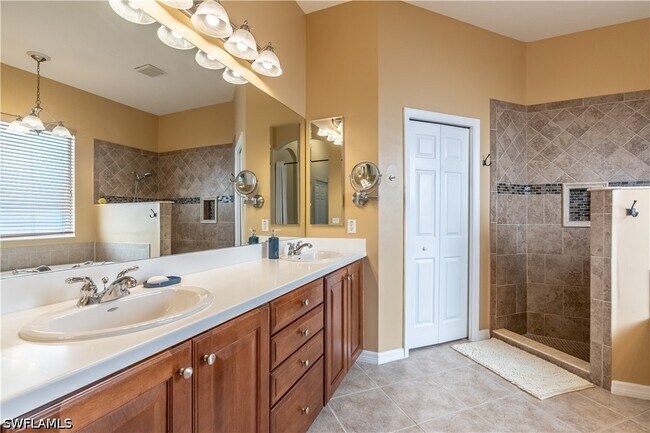 Building Photo - 12414 Rock Ridge Ln
