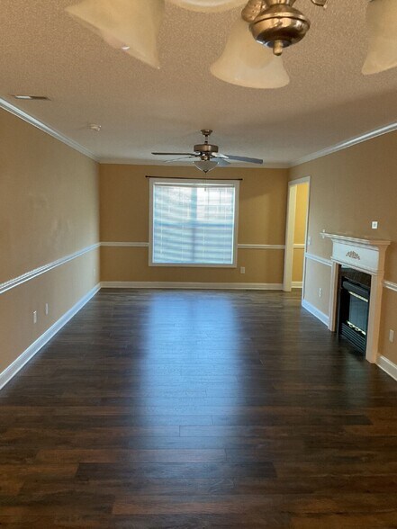 Building Photo - 4155 Dudleys Grant Dr