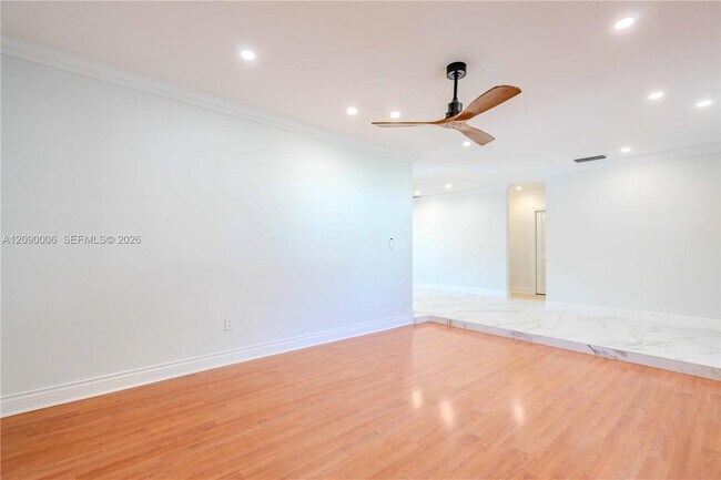 Building Photo - 10241 SW 99th Ave