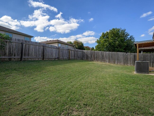 Building Photo - 251 Beech Dr