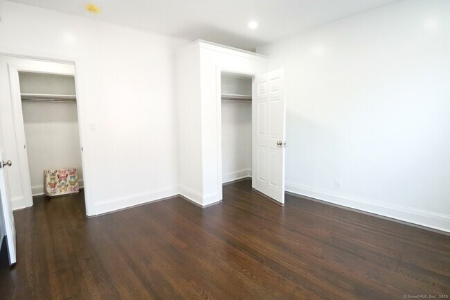 Building Photo - 156 Garfield Ave