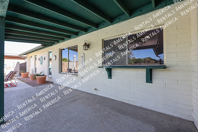 Building Photo - 2466 W Onza Ave