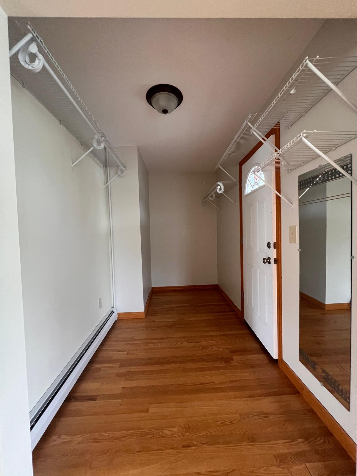 Den - 115 Masten Ave