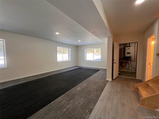 Building Photo - 26 Summit Dr