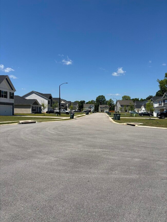 Building Photo - 1848 Lacebark Dr
