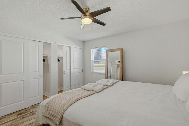 Building Photo - 3911 W Cleveland St