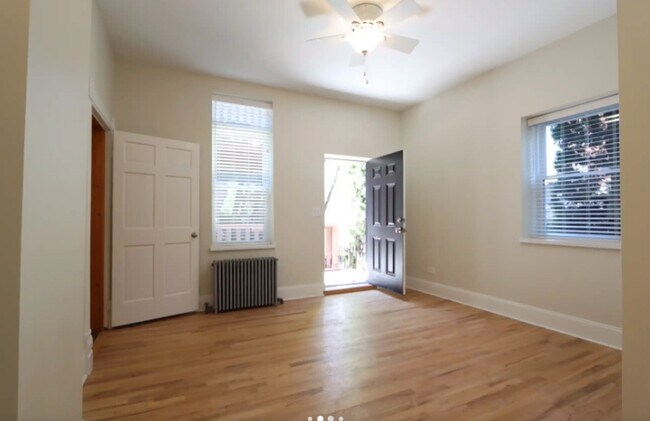 Building Photo - 1318 W Erie St