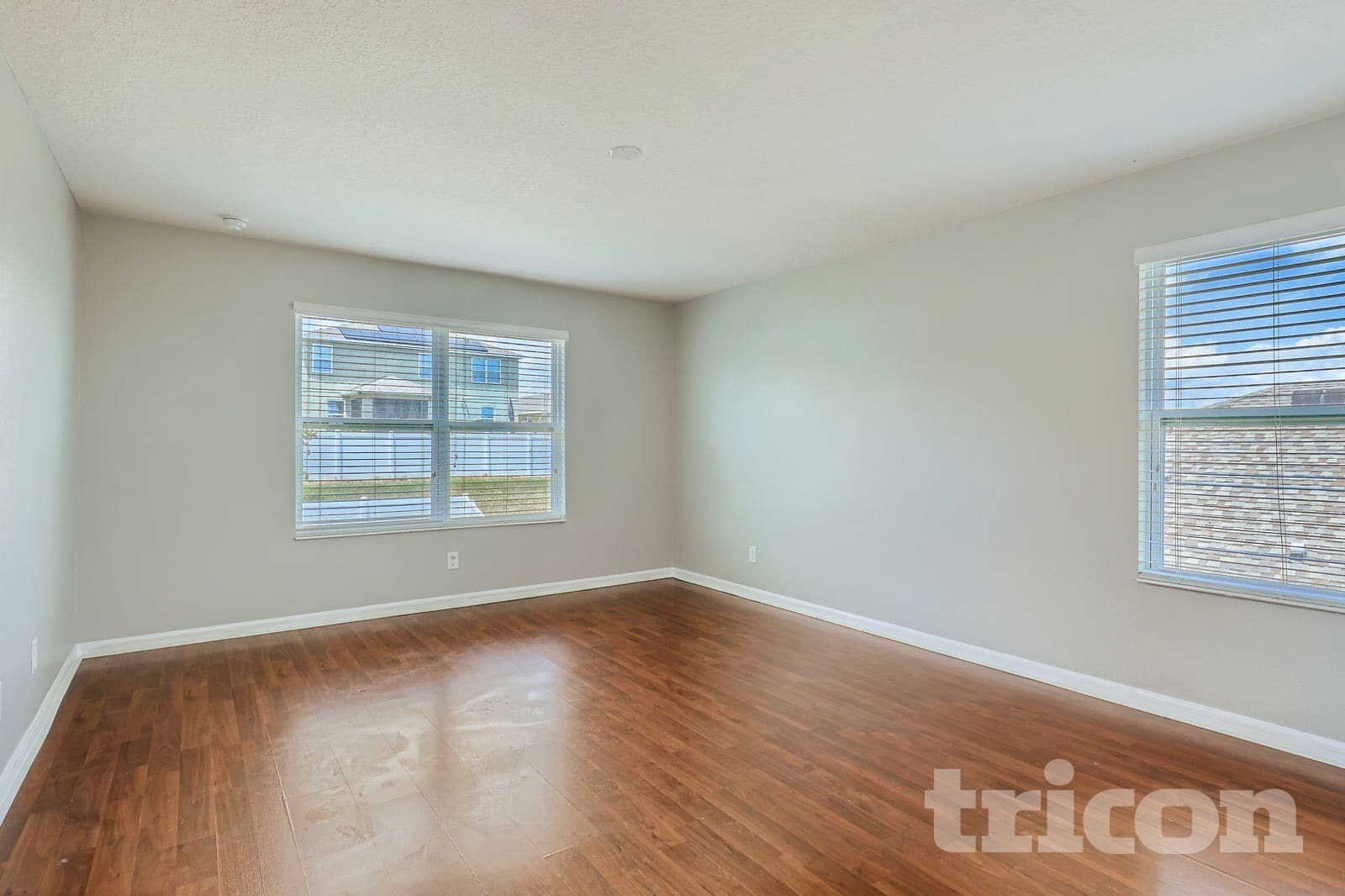 Building Photo - 642 Black Eagle Dr