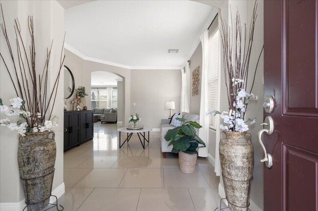 Building Photo - Luxurious, Exceptional Entertaining 5 Bedroom Home Featuring Expansive Indoor-Outdoor Living