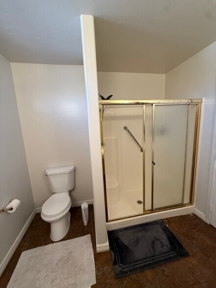 Building Photo - 8868 W Greer Ave