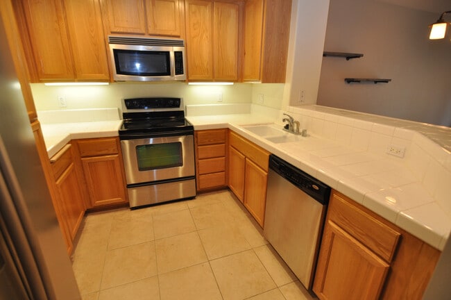 Building Photo - 1390 Saddle Rack St