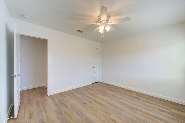 Building Photo - 29418 Emilys Rock Ln