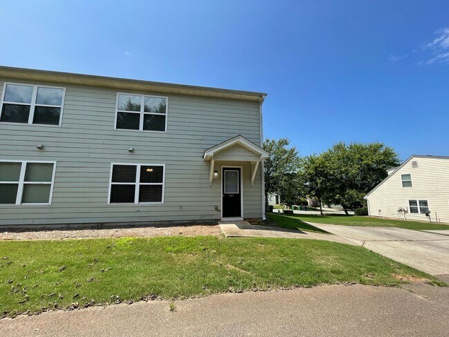 Building Photo - 441 Bridgewater Way