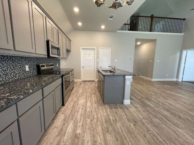 Building Photo - 281 Giddings Trl