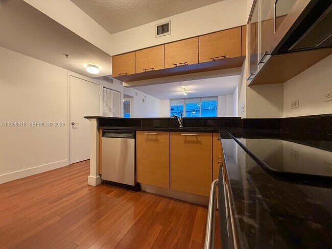 Building Photo - 31 SE 5th St