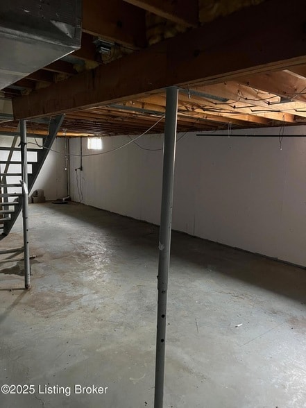 Building Photo - 1705 Cliff Ridge Ct