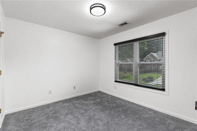 Building Photo - 1612 Branch Creek Cove