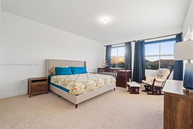 Building Photo - 210 SW 170th Ave