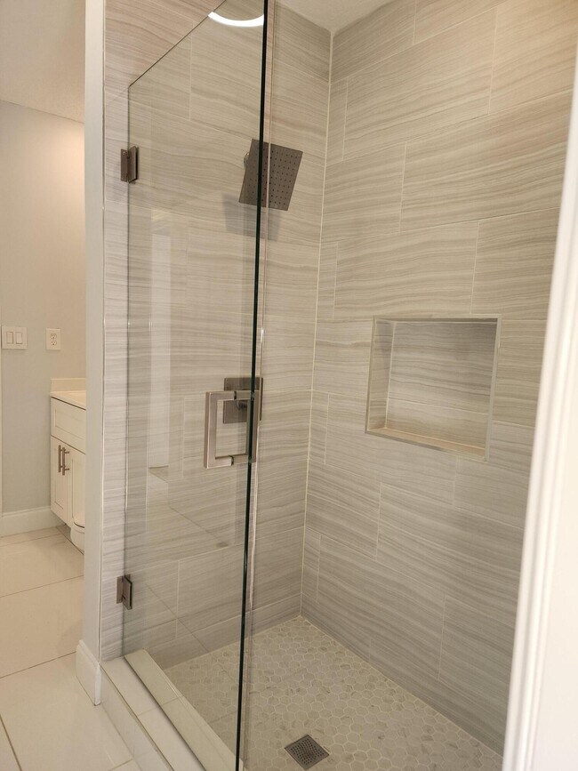 Building Photo - 14526 Paddock Dr