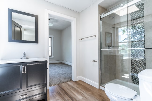 Building Photo - 101 N Rose St