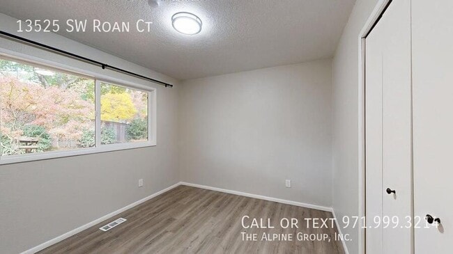 Building Photo - 13525 SW Roan Ct