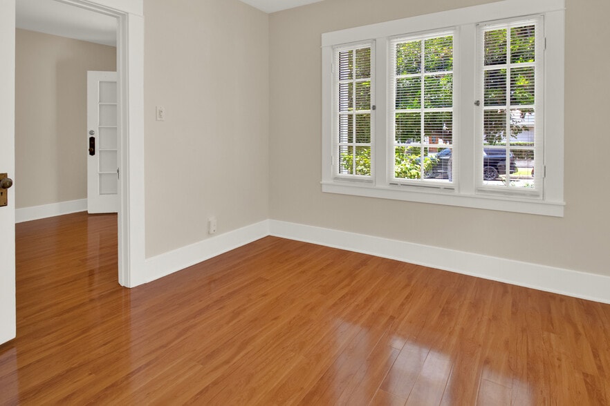 BEDROOOM 1 - 1084 Sinaloa Ave