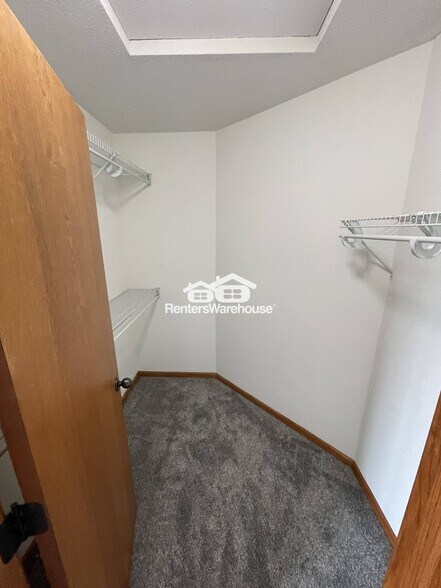 Building Photo - 6311 Fairway Dr NW