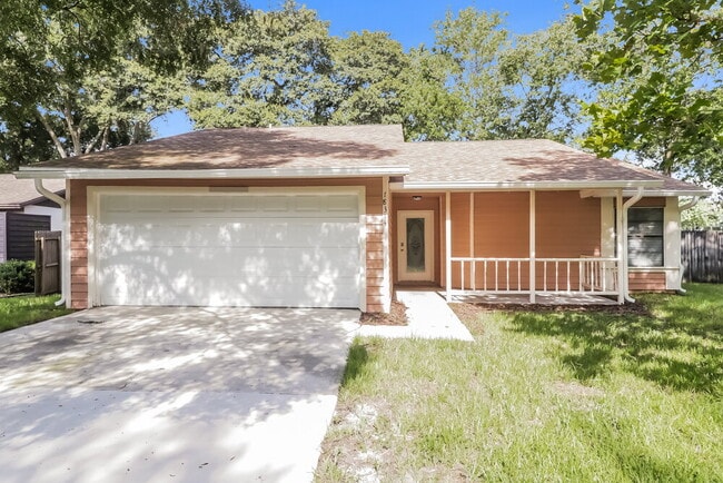 Building Photo - 18314 Swan Lake Dr