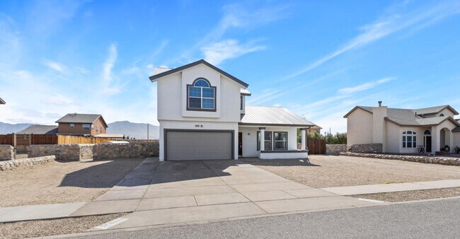 Primary Photo - 6228 Brillo Luna St