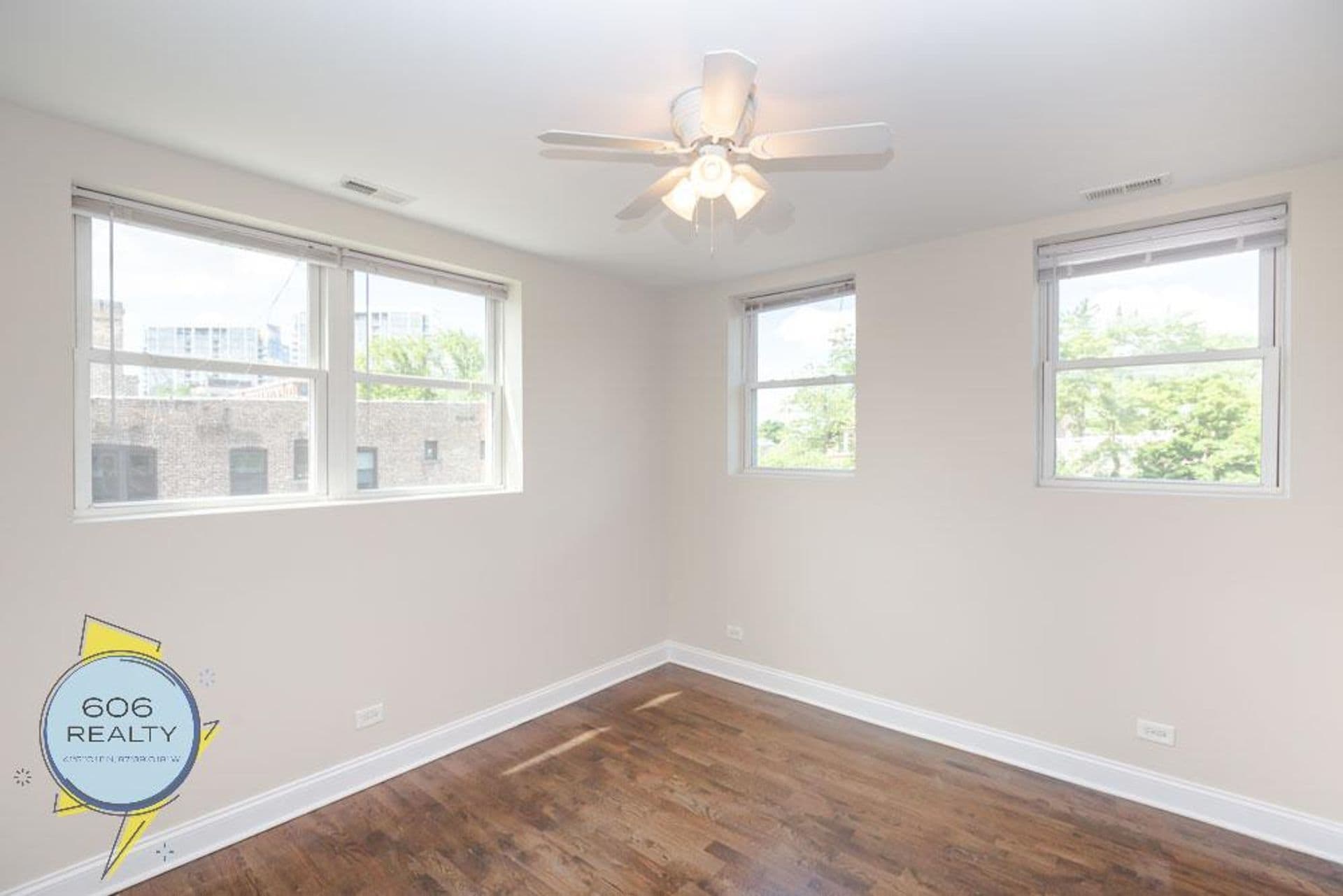 Building Photo - 647 W Deming Pl
