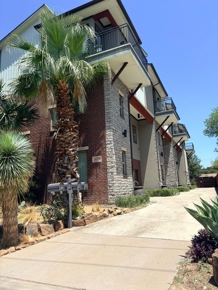 Building Photo - 4223 Wycliff Ave