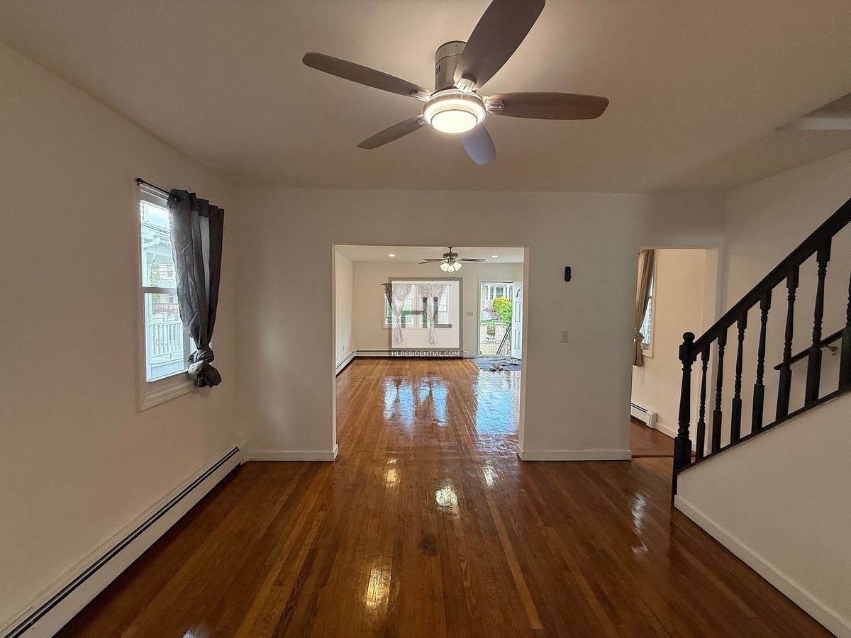 Building Photo - LOCKMAN AVENUE