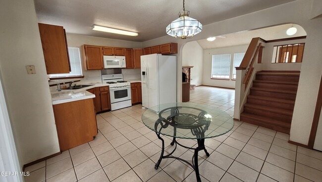 Building Photo - 7149 Golden Hawk Dr