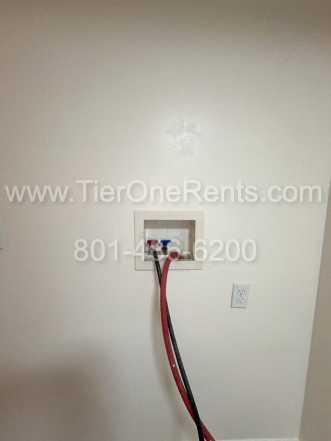 Building Photo - This property offers a NO DEPOSIT option a...