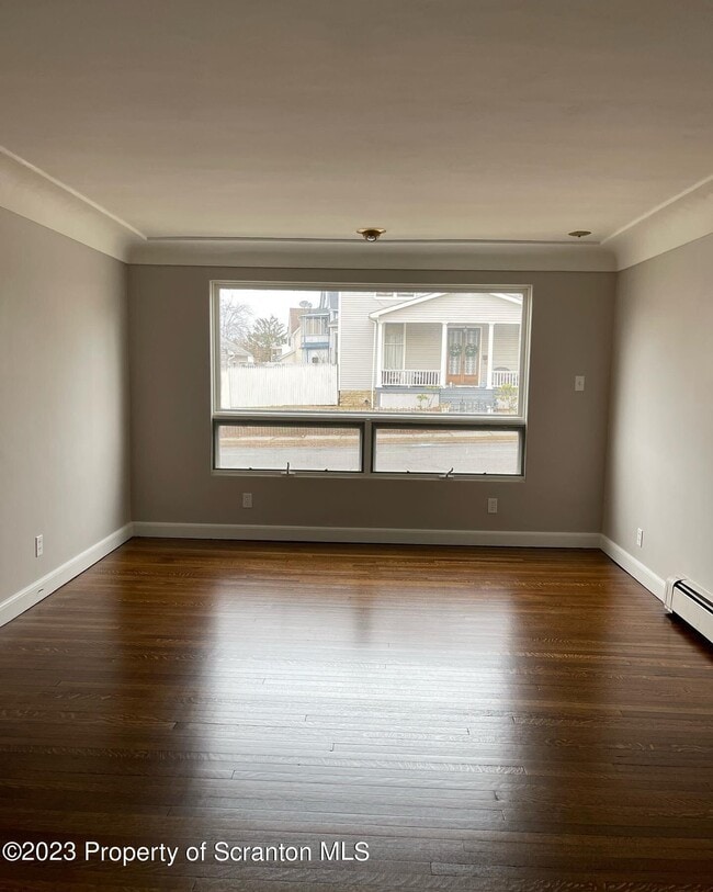 Building Photo - 305 E Drinker St