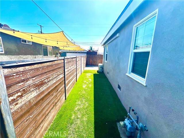 Building Photo - 5032 Gundry Ave