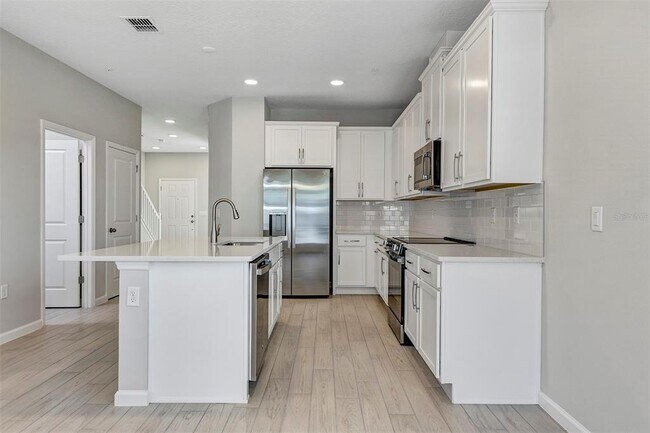 Building Photo - 518 Lady Palm St